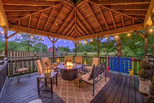 80 Chestnut Ct, Elgin, IL, 60120-4876 | Card Image