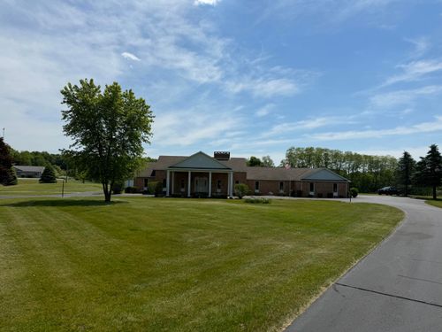 08-1111 N Lake Pleasant Rd, Hillsdale, MI, 49242-9748 | Card Image