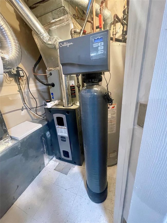 View of utility room | Image 24