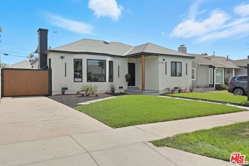 9710 S 8th Ave, Inglewood, CA, 90305-3245 | Card Image