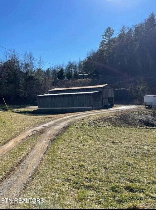 1622 Blue Mill Rd, Del Rio, TN, 37727-2112 | Card Image