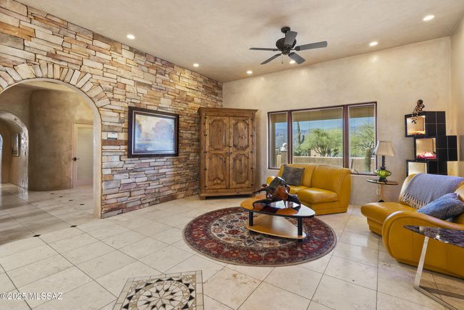54_365 n tanque verde loop rd-2-44 | Image 5