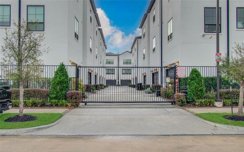 b-2810 Grand Fountains Dr, Houston, TX, 77054-2055 | Card Image