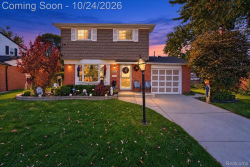 32505 Steinhauer St, Westland, MI, 48186-5261 | Card Image