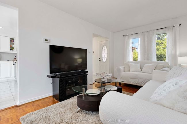 80 Wright Cres, House attached with 3 bedrooms, 2 bathrooms and 1 parking in Ajax ON | Image 12
