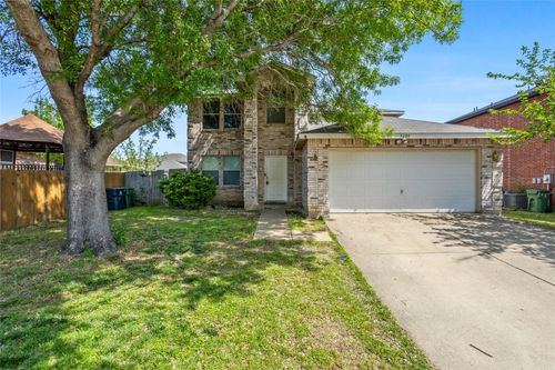 5609 Swan Lake Dr, Arlington, TX, 76017-6587 | Card Image