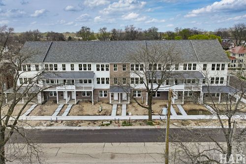 160-160 Washington St, Barrington, IL, 60010-3261 | Card Image