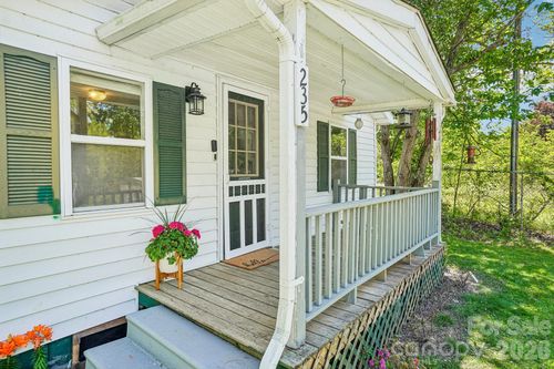 431-235 Gull Ave, East Flat Rock, NC, 28726-2023 | Card Image