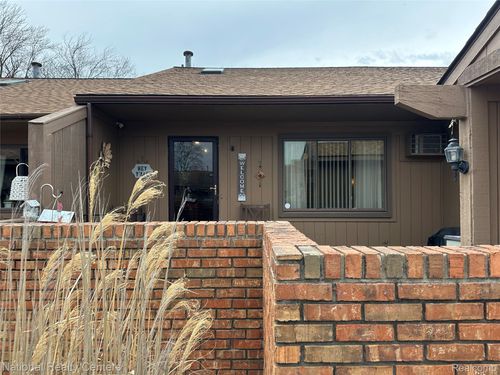 3-25447 Concord Ln, South Lyon, MI, 48178-1009 | Card Image