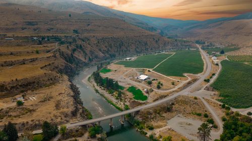 385 Highway 153, Pateros, WA, 98846-9608 | Card Image