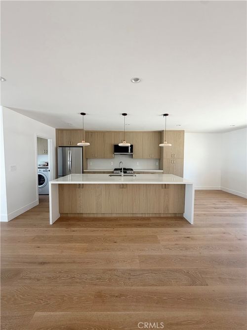 6300 Teesdale Ave, Valley Glen, CA, 91606 | Card Image