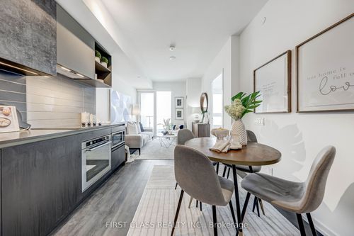 901-1000 Portage Pky, Concord, ON, L4K0L1 | Card Image