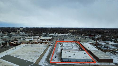 {{alt}} | Card Image