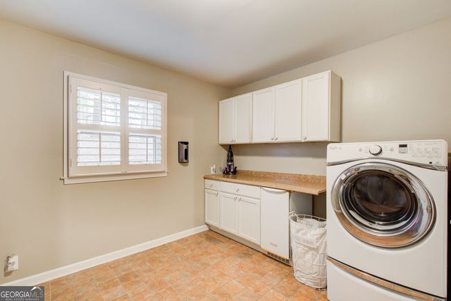 7295 Hunters Branch Dr, House other with 4 bedrooms, 3 bathrooms and null parking in Sandy Springs GA | Image 27
