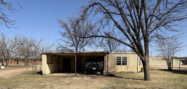 Carport and driveway | Image 7