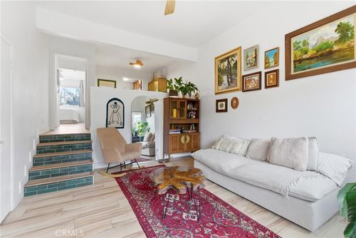 32-627 N Bristol St, Santa Ana, CA, 92703-2177 | Card Image