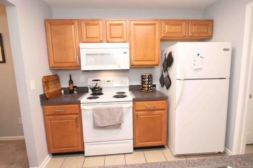 15472 Claremont Dr N, Clinton Township, MI, 48038-3576 | Card Image