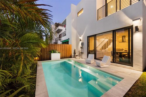 3067-3067 Sw 21st Ter, Miami, FL, 33145-2321 | Card Image