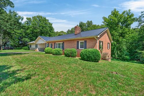 2911 Ararat Hwy, Ararat, VA, 24053 | Card Image