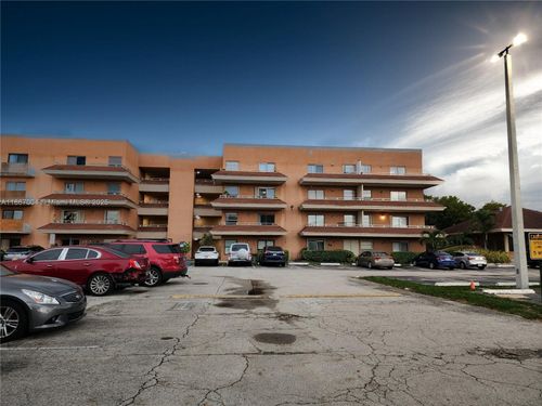 apt-c4002-17530 Nw 68th Ave, Hialeah, FL, 33015-4095 | Card Image