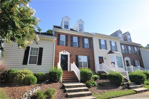 402 Knightsborough Way, Apex, NC, 27502-4388 | Card Image