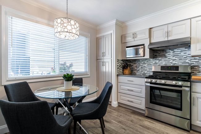 7334 Capistrano Drive, Townhouse with 3 bedrooms, 1 bathrooms and 2 parking in Burnaby BC | Image 4
