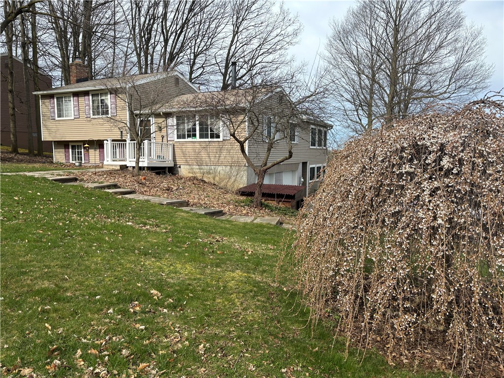 Peakview Dr, Henrietta, NY 14467