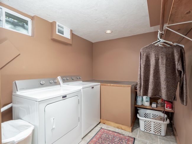 2 E Dunstable Rd, House other with 3 bedrooms, 2 bathrooms and null parking in Nashua NH | Image 33