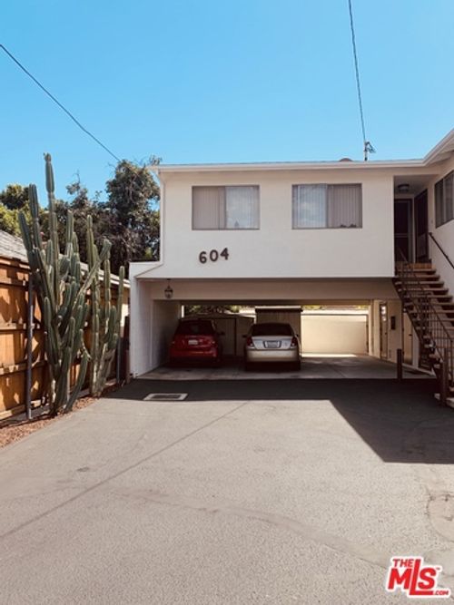 f-604 E Windsor Road, Glendale, CA, 91205 | Card Image