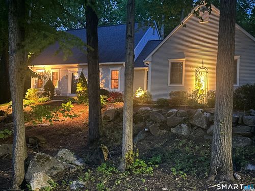 380 Dennison Rdg, Manchester, CT, 06040-6869 | Card Image