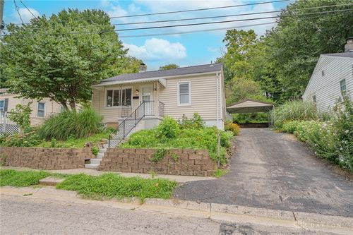 490 Valley View Dr, South Lebanon, OH, 45065-1407 | Card Image