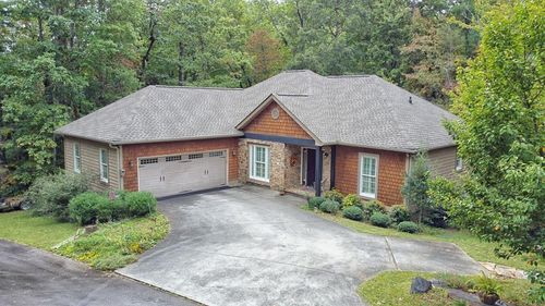 10 Quiet Place Ln, Clayton, GA, 30525-6057 | Card Image