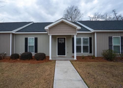 203 Washington Place Dr, Perry, GA, 31069-4844 | Card Image