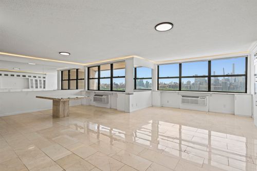 apt-26d-7004 Kennedy Blvd E, Guttenberg, NJ, 07093-5026 | Card Image