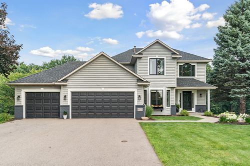 8525 Mission Hills Ln, Chanhassen, MN, 55317-7713 | Card Image