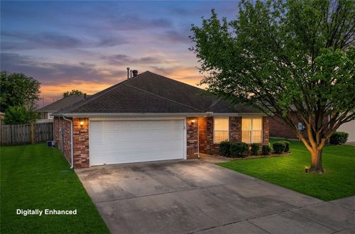 4001 Sw Carriageway Ave, Bentonville, AR, 72712-7532 | Card Image