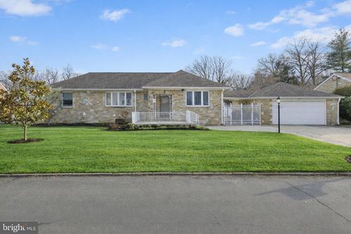 21 Linden Rd, BORDENTOWN, NJ, 08505-1537 | Card Image