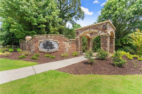 1756 Oak Tree Holw, Gainesville, GA, 30501-1811 | Card Image