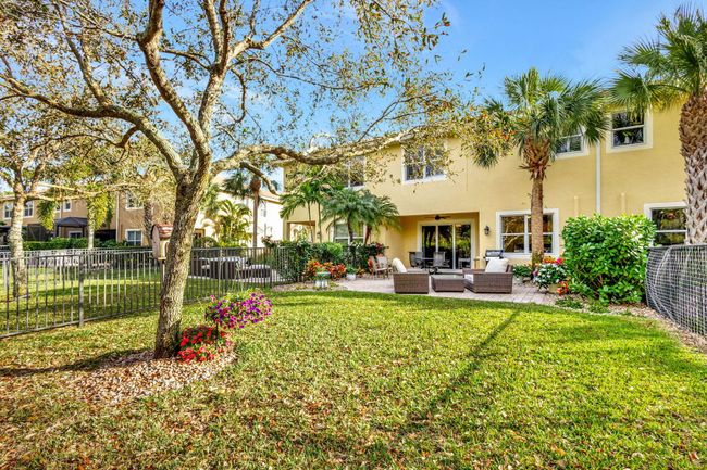 5087 Dulce Ct, Condo with 3 bedrooms, 3 bathrooms and null parking in Palm Beach Gardens FL | Image 45