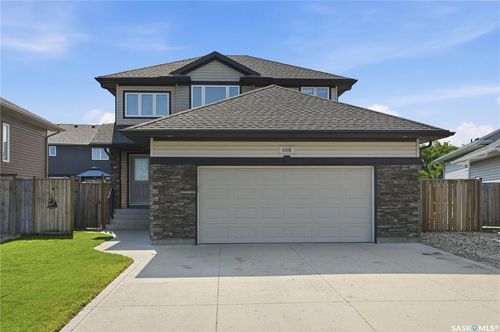668 Lehrer Cres, Saskatoon, SK, S7R0L2 | Card Image