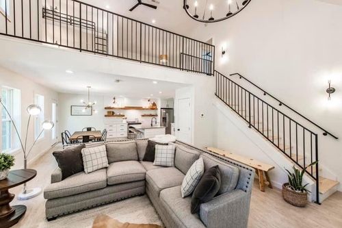 623 Beartrail Ln, Gatlinburg, TN, 37738-3411 | Card Image