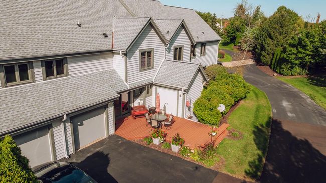 S75W17553 Harbor Circle, Condo with 2 bedrooms, 2 bathrooms and null parking in Muskego WI | Image 4