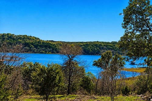 551 Lake View Dr, Spicewood, TX, 78669 | Card Image