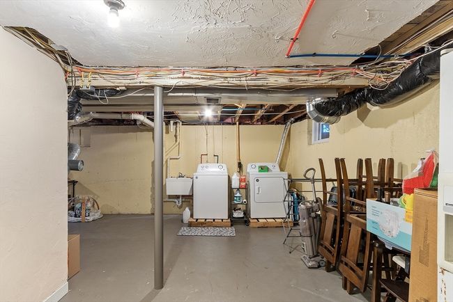 18 Glendale Ave, House other with 3 bedrooms, 2 bathrooms and 3 parking in Peabody MA | Image 31