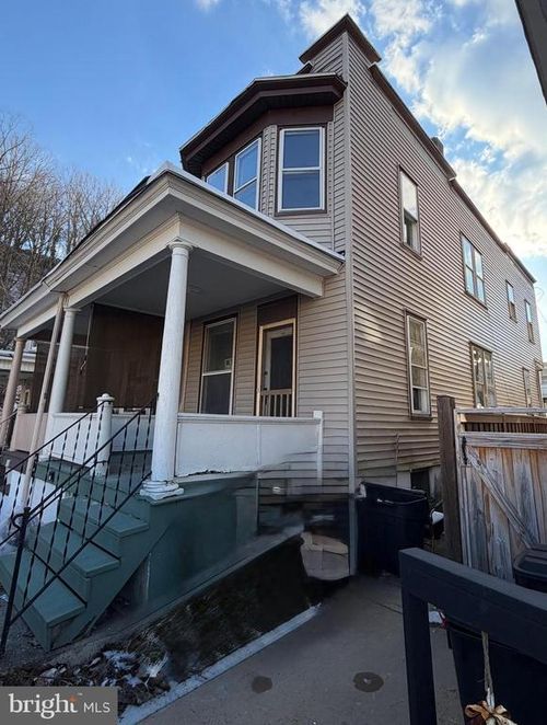 8 N Locust Street, COAL TOWNSHIP, PA, 17866 | Card Image