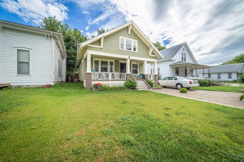 418 W 7th St, Concordia, KS, 66901-2706 | Card Image