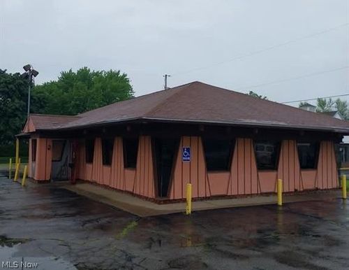 4510 Liberty Ave, Vermilion, OH, 44089-1906 | Card Image