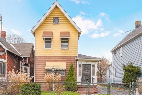 2304 E 101st St, Cleveland, OH, 44106-3510 | Card Image
