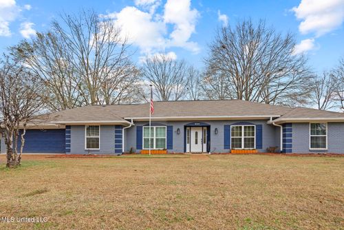 324 Millcreek Dr, Brandon, MS, 39047-9002 | Card Image