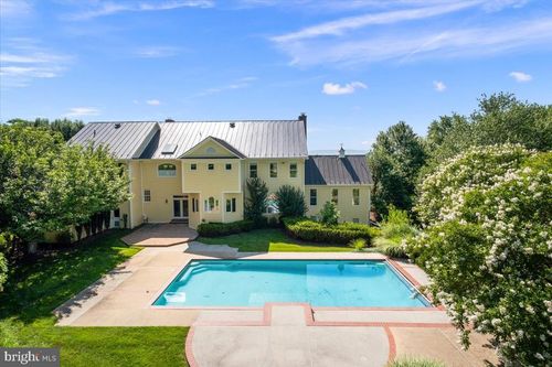 15140 Loyalty Rd, WATERFORD, VA, 20197-1212 | Card Image